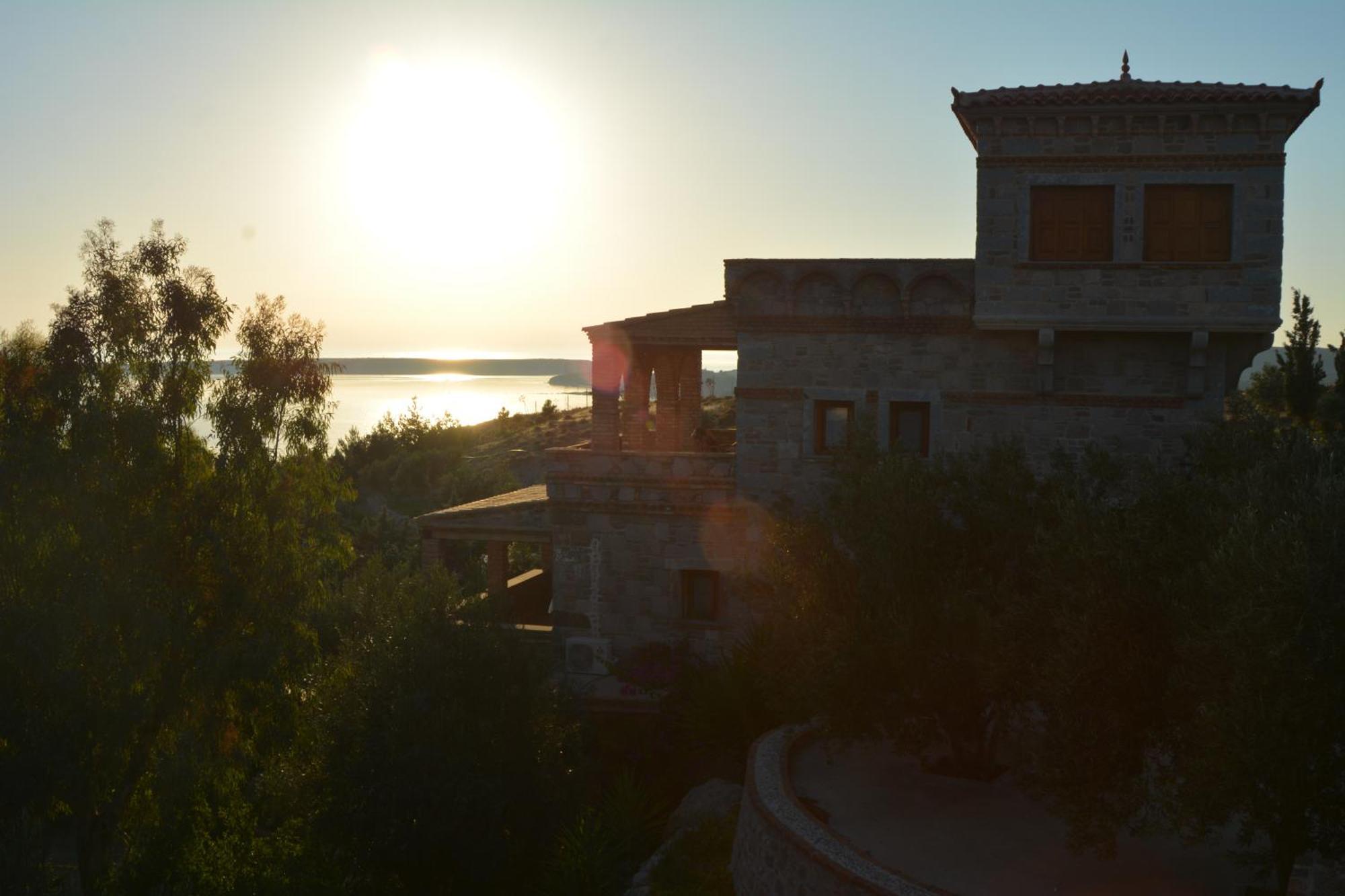 Lesvos Tower House Komninos Sígrion Екстериор снимка