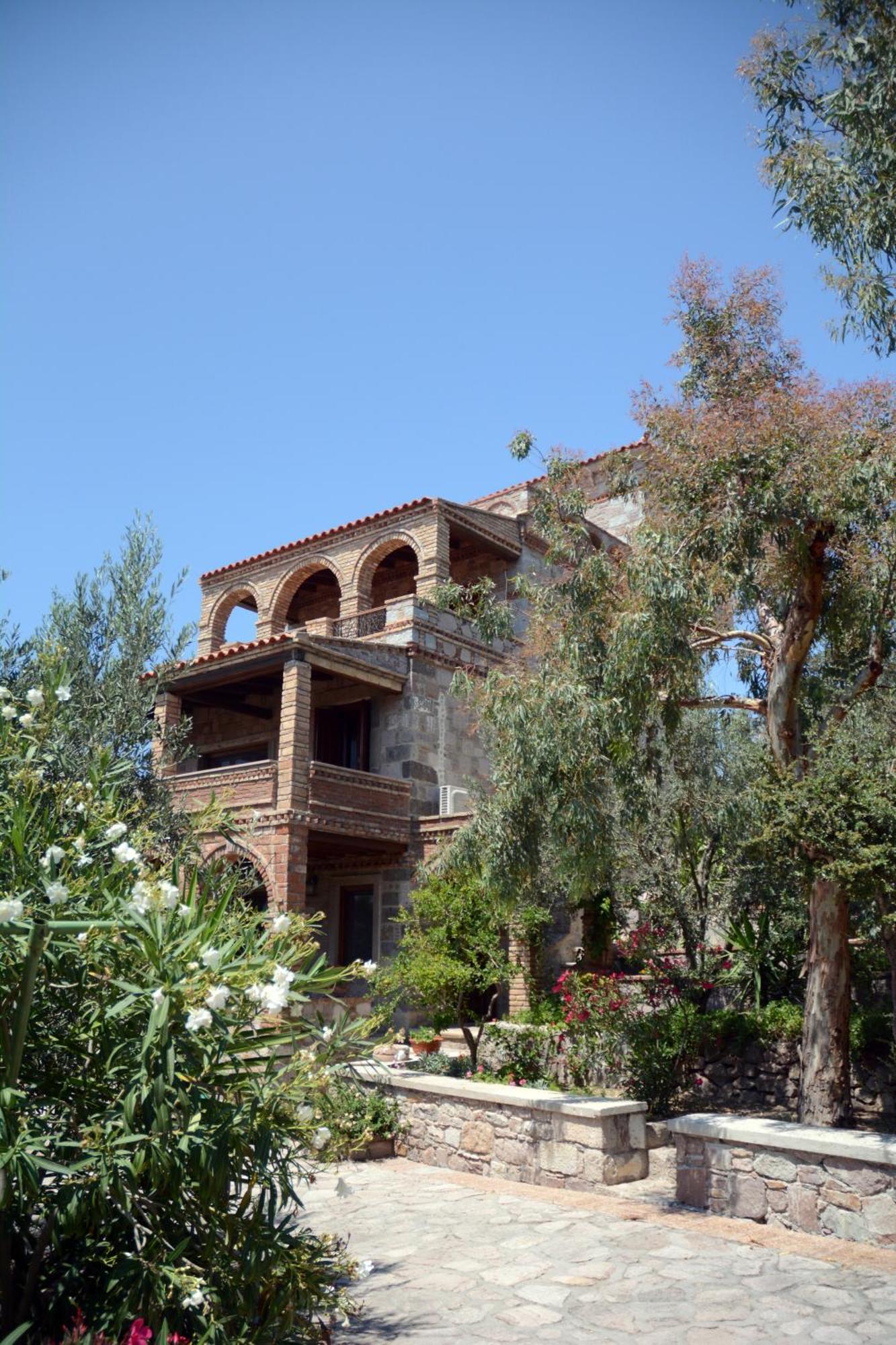 Lesvos Tower House Komninos Sígrion Екстериор снимка