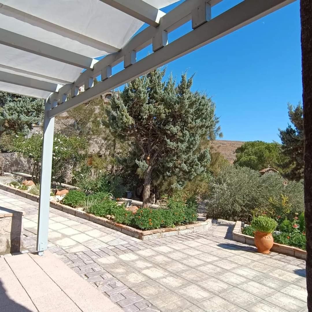 Lesvos Tower House Komninos Sígrion Екстериор снимка