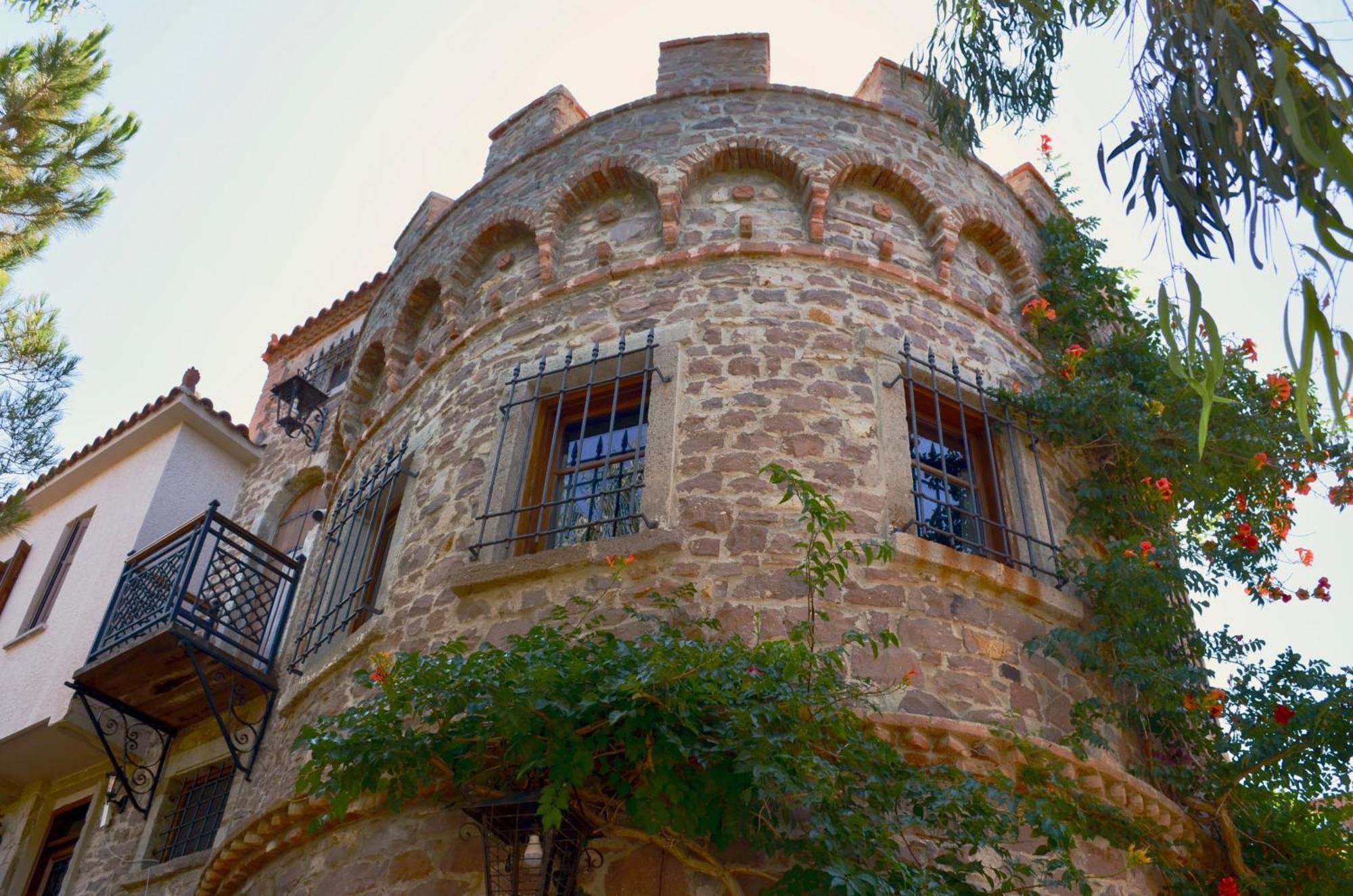Lesvos Tower House Komninos Sígrion Екстериор снимка