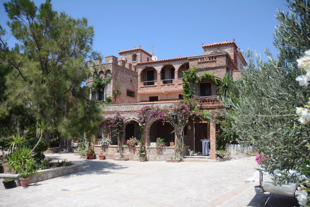 Lesvos Tower House Komninos Sígrion Екстериор снимка